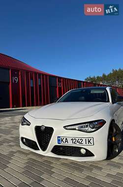 Седан Alfa Romeo Giulia 2017 в Львові