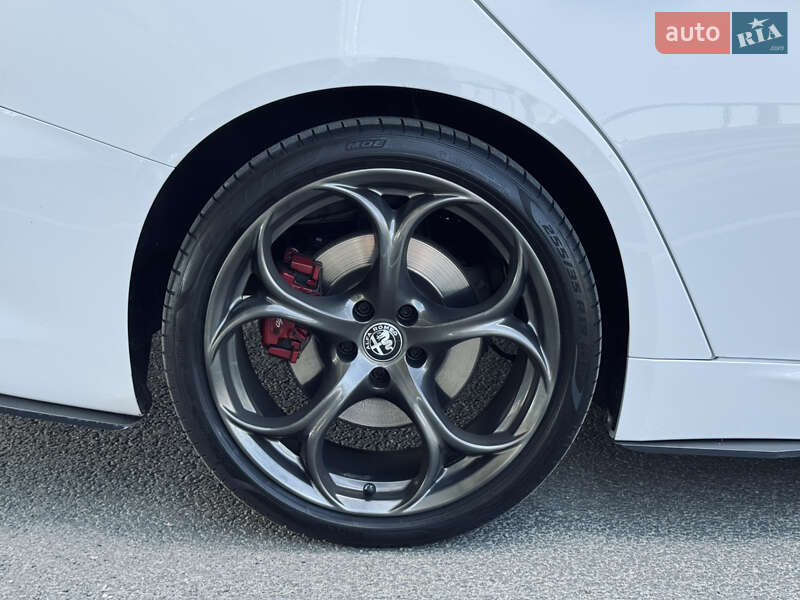 Седан Alfa Romeo Giulia 2019 в Чернигове