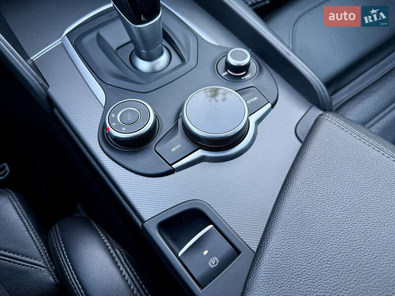 Седан Alfa Romeo Giulia 2019 в Киеве