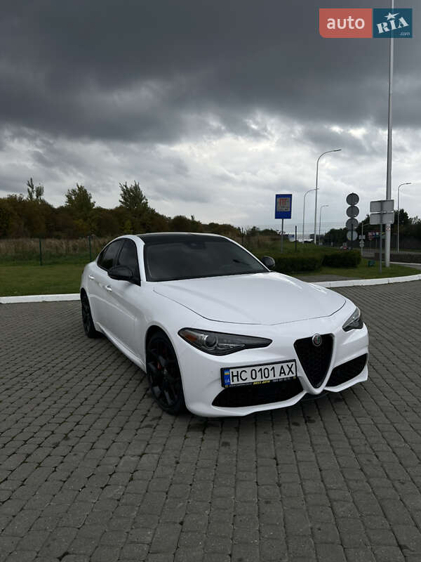 Седан Alfa Romeo Giulia 2020 в Львове