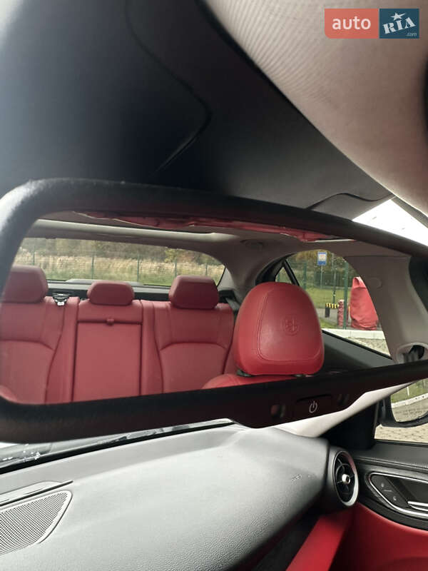 Седан Alfa Romeo Giulia 2020 в Львове