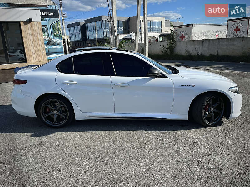 Седан Alfa Romeo Giulia 2019 в Киеве
