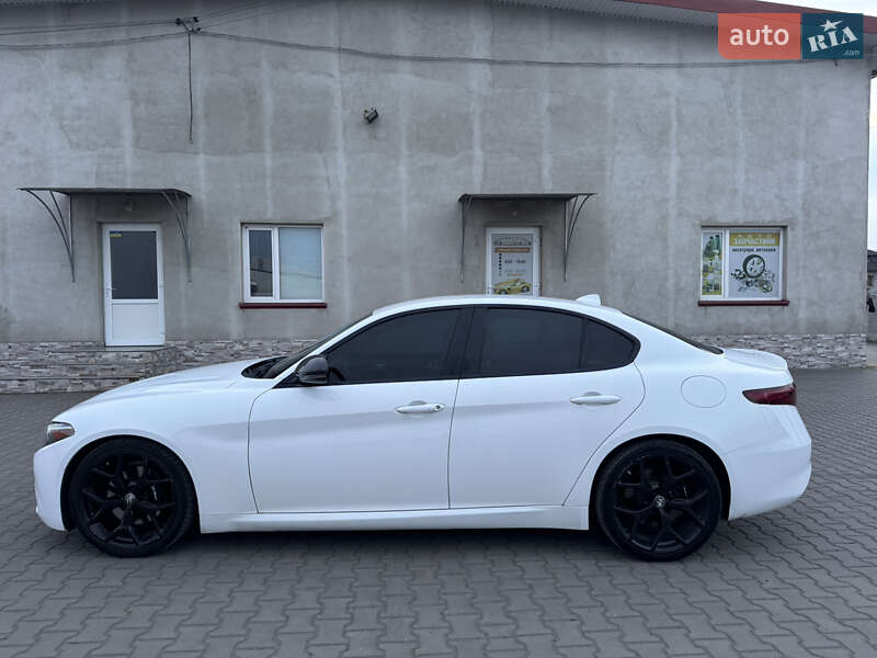 Седан Alfa Romeo Giulia 2019 в Луцке фото 8 Седан Alfa Romeo Giulia 2019 в Луцке