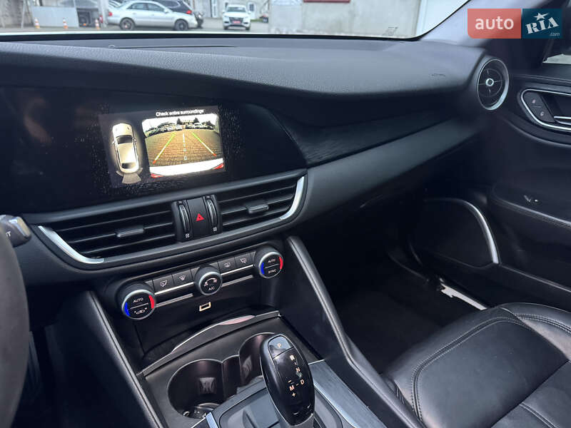 Седан Alfa Romeo Giulia 2019 в Луцке фото 27 Седан Alfa Romeo Giulia 2019 в Луцке