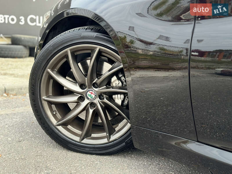 Седан Alfa Romeo Giulia 2017 в Харькове фото 7 Седан Alfa Romeo Giulia 2017 в Харькове