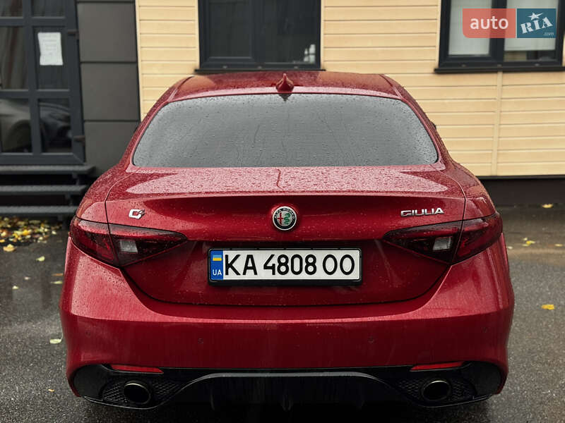 Седан Alfa Romeo Giulia 2016 в Киеве фото 19 Седан Alfa Romeo Giulia 2016 в Киеве