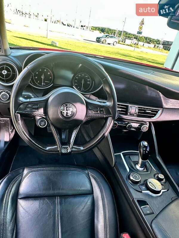 Седан Alfa Romeo Giulia 2018 в Львове фото 21 Седан Alfa Romeo Giulia 2018 в Львове