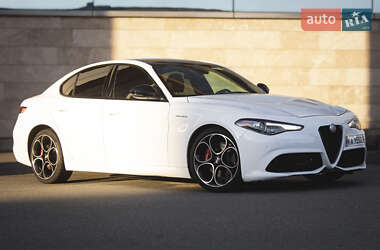 Седан Alfa Romeo Giulia 2022 в Киеве