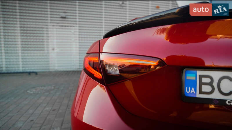 Седан Alfa Romeo Giulia 2016 в Львове фото 9 Седан Alfa Romeo Giulia 2016 в Львове