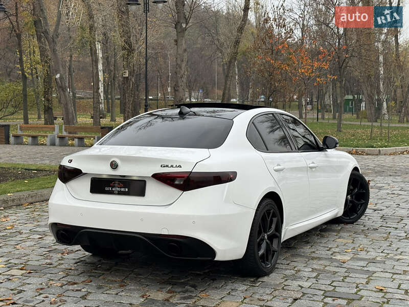 Седан Alfa Romeo Giulia 2020 в Києві
