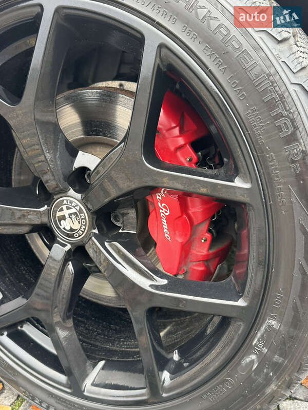 Седан Alfa Romeo Giulia 2020 в Києві