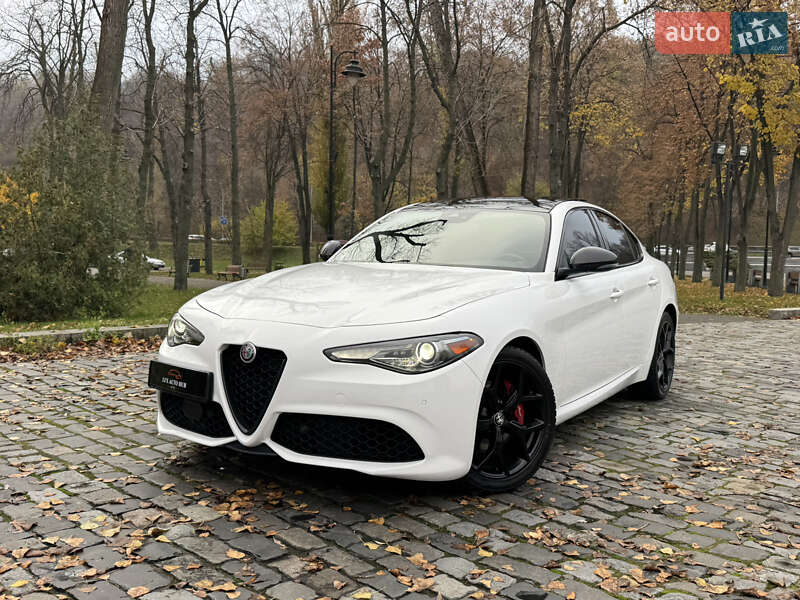 Седан Alfa Romeo Giulia 2020 в Києві