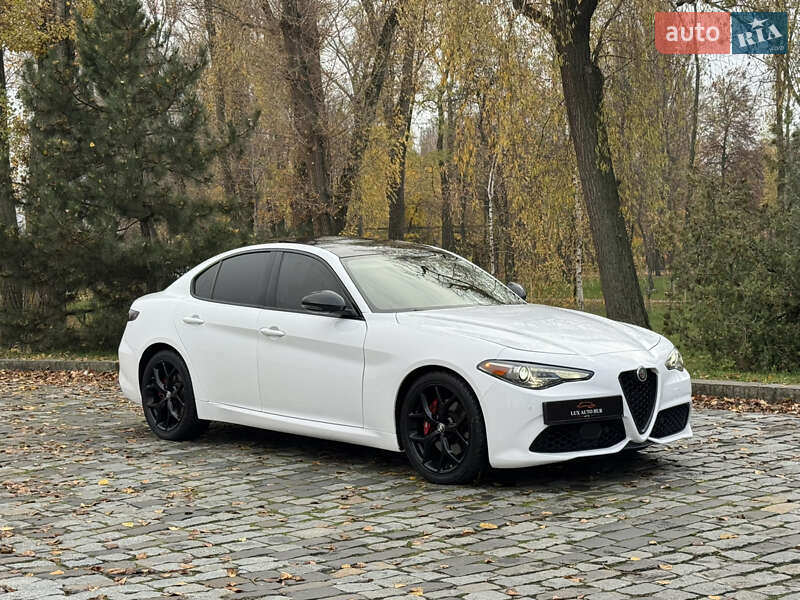 Седан Alfa Romeo Giulia 2020 в Києві