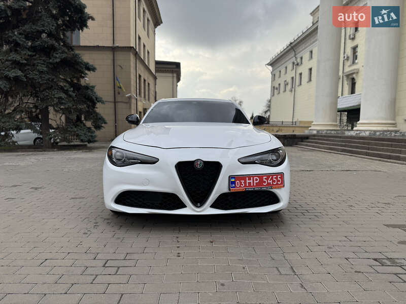 Седан Alfa Romeo Giulia 2020 в Запорожье