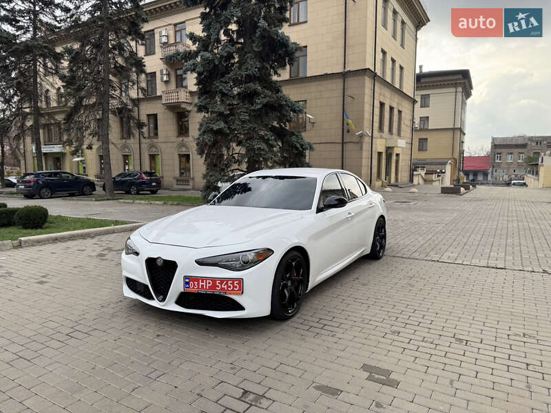 Седан Alfa Romeo Giulia 2020 в Запорожье