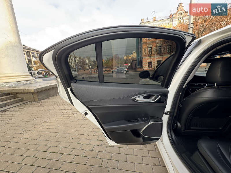 Седан Alfa Romeo Giulia 2020 в Запорожье