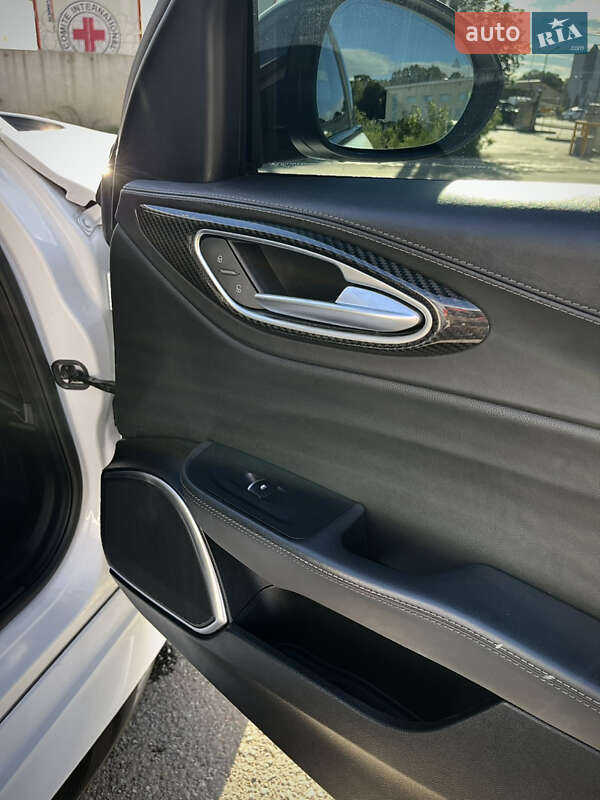 Седан Alfa Romeo Giulia 2019 в Києві