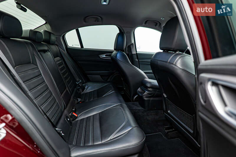 Седан Alfa Romeo Giulia 2017 в Киеве