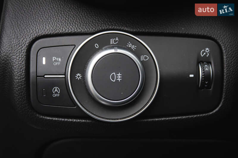 Седан Alfa Romeo Giulia 2019 в Киеве фото 31 Седан Alfa Romeo Giulia 2019 в Киеве