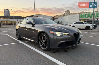 Седан Alfa Romeo Giulia 2022 в Киеве