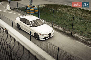 Седан Alfa Romeo Giulia 2017 в Дніпрі