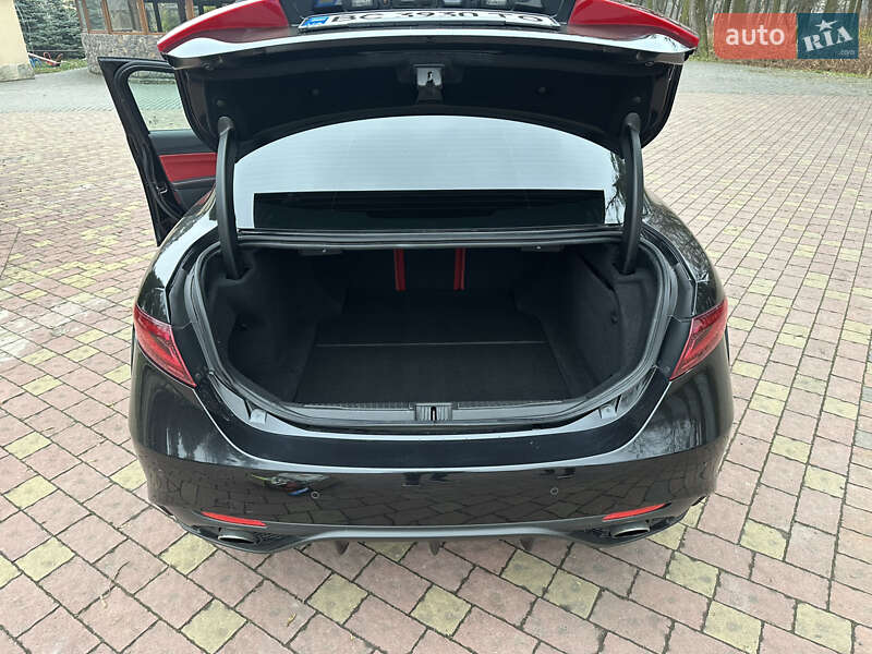 Седан Alfa Romeo Giulia 2017 в Львові фото 10 Седан Alfa Romeo Giulia 2017 в Львові