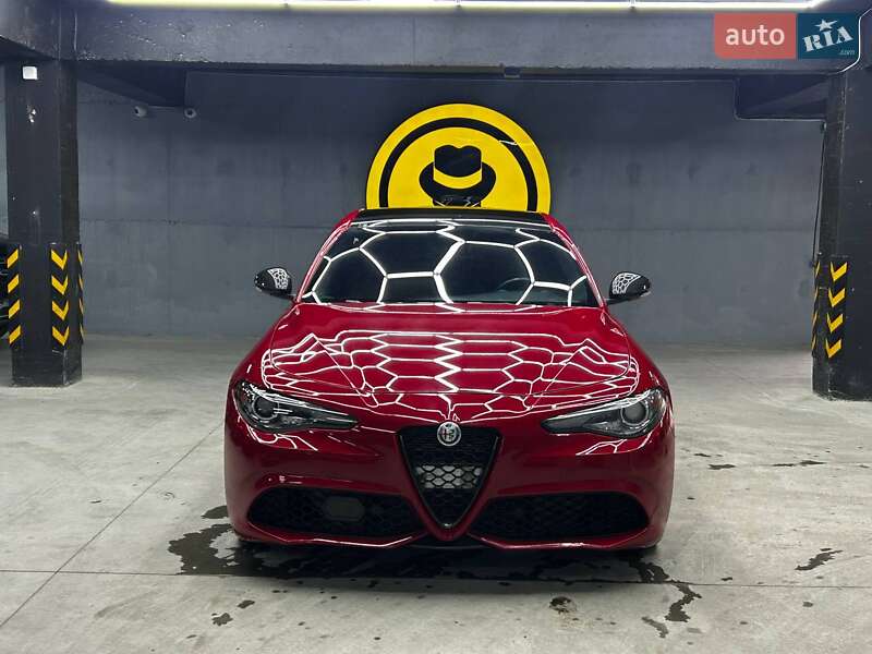 Седан Alfa Romeo Giulia 2020 в Чернівцях