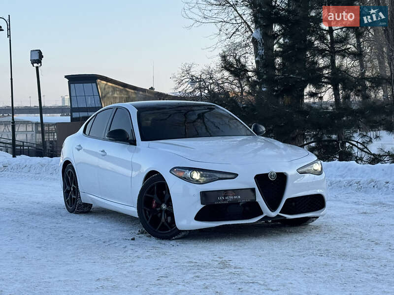 Седан Alfa Romeo Giulia 2020 в Киеве