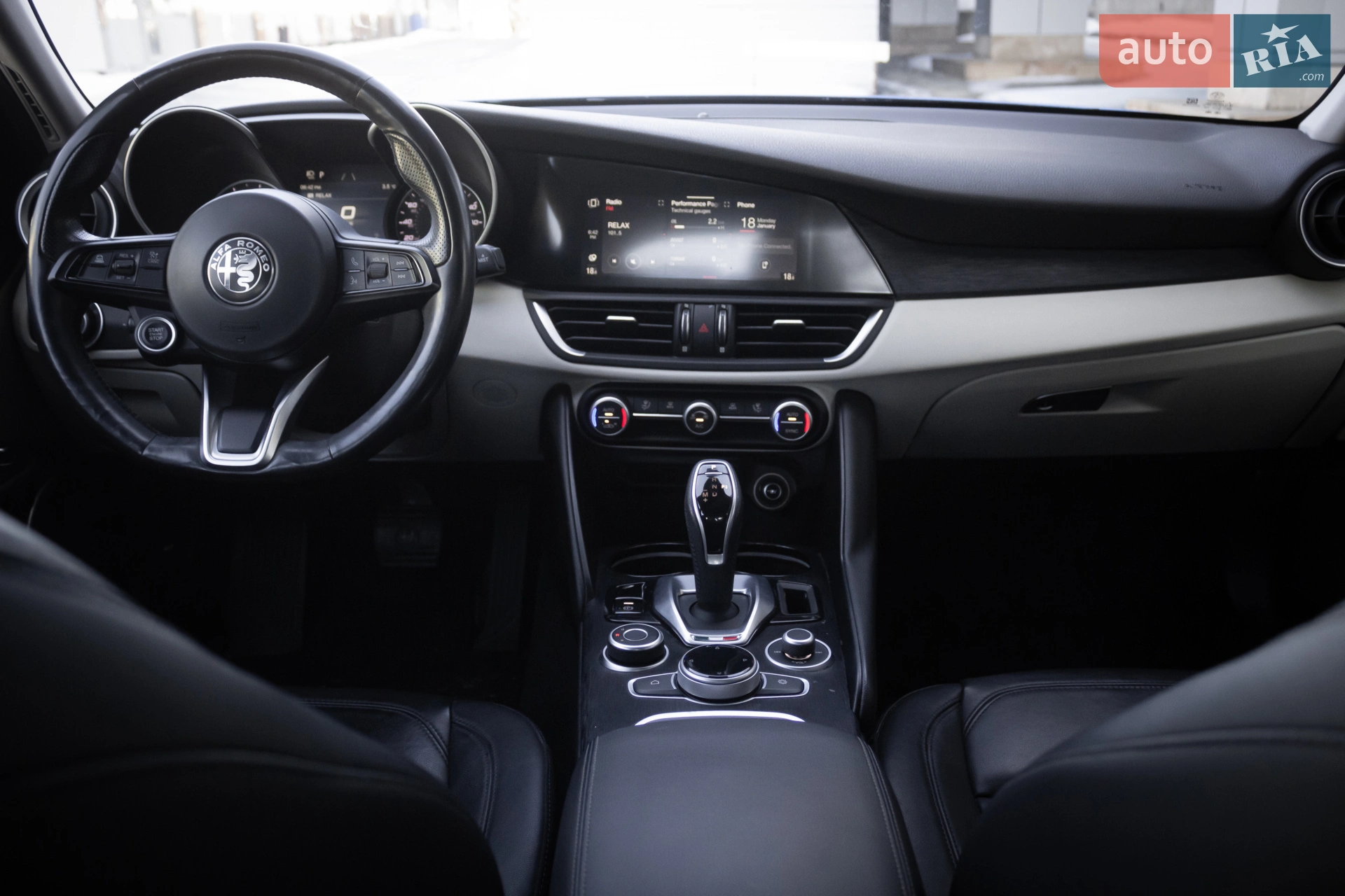 2020 Alfa Romeo Giulia - мініатюра 12