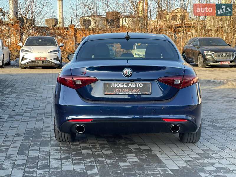 Седан Alfa Romeo Giulia 2019 в Львове