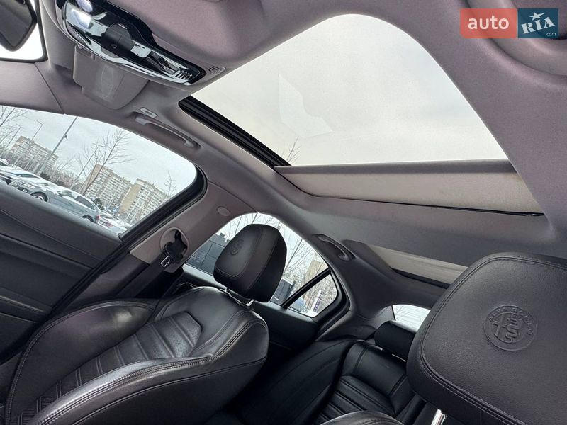 Седан Alfa Romeo Giulia 2019 в Киеве