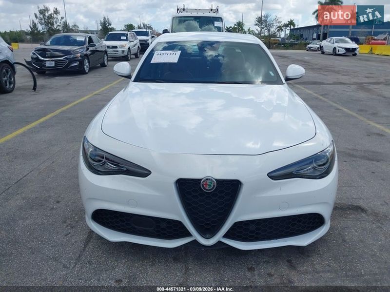 Седан Alfa Romeo Giulia 2022 в Львове