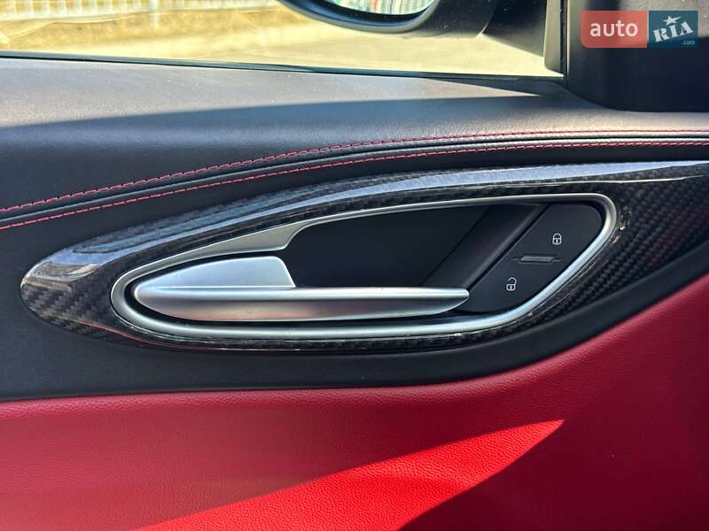 Седан Alfa Romeo Giulia 2017 в Киеве