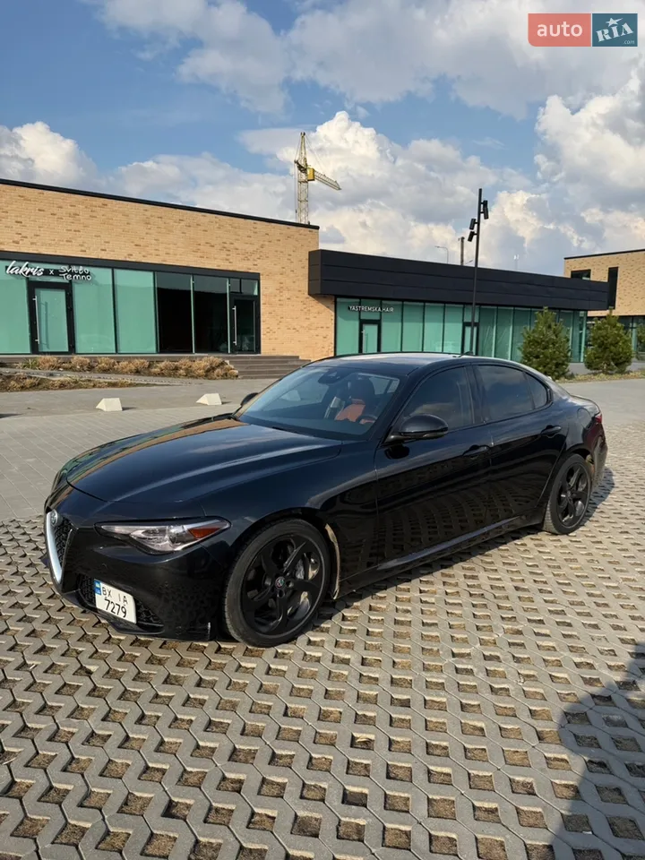 2017 Alfa Romeo Giulia - мініатюра 22