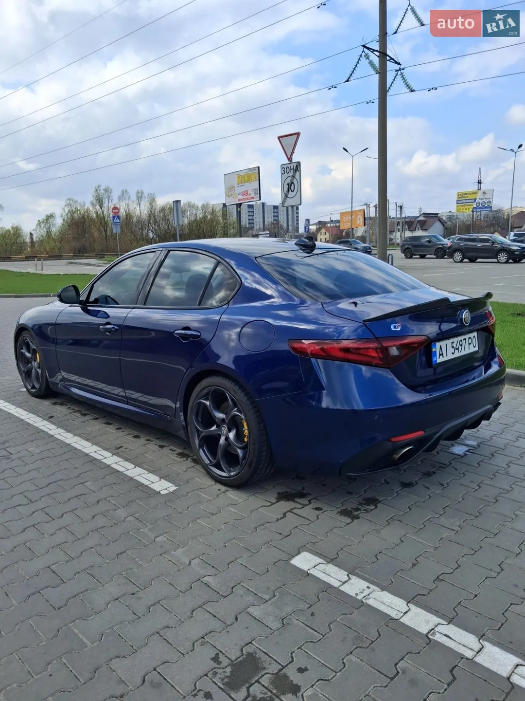 2017 Alfa Romeo Giulia - мініатюра 14
