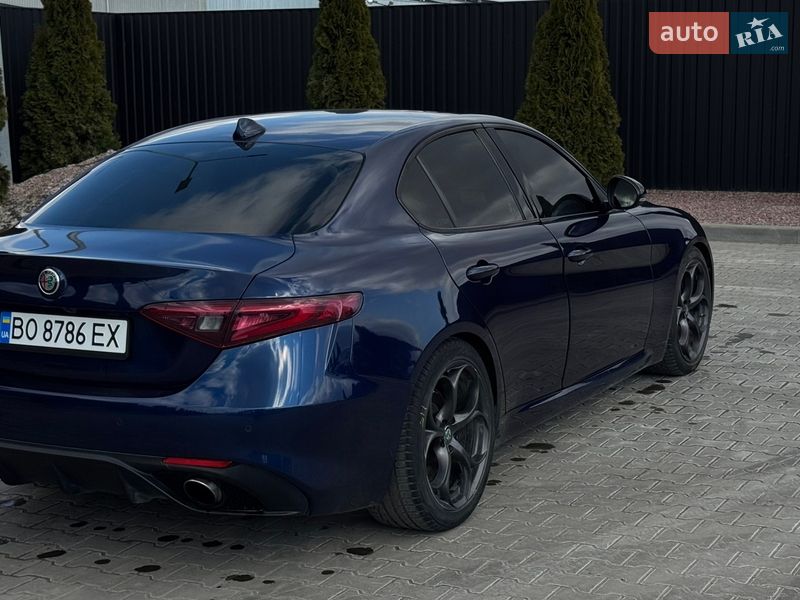 Седан Alfa Romeo Giulia 2018 в Тернополе фото 10 Седан Alfa Romeo Giulia 2018 в Тернополе