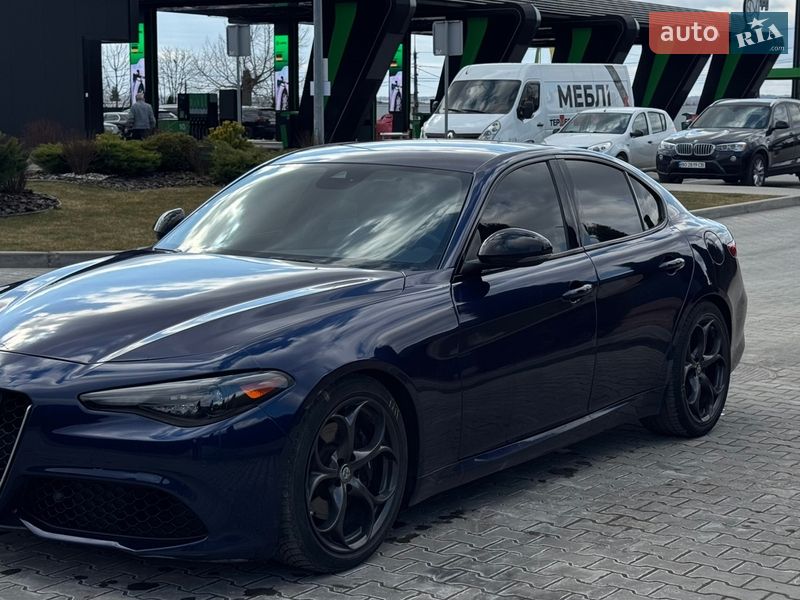 Седан Alfa Romeo Giulia 2018 в Тернополе фото 5 Седан Alfa Romeo Giulia 2018 в Тернополе
