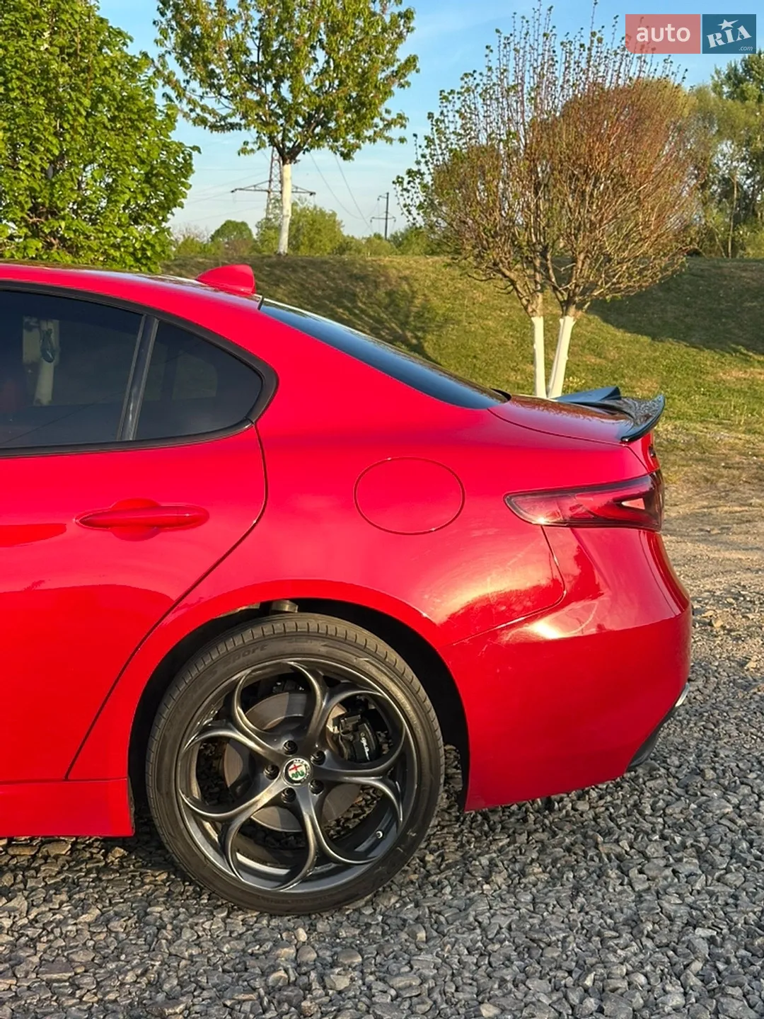 2017 Alfa Romeo Giulia - мініатюра 8