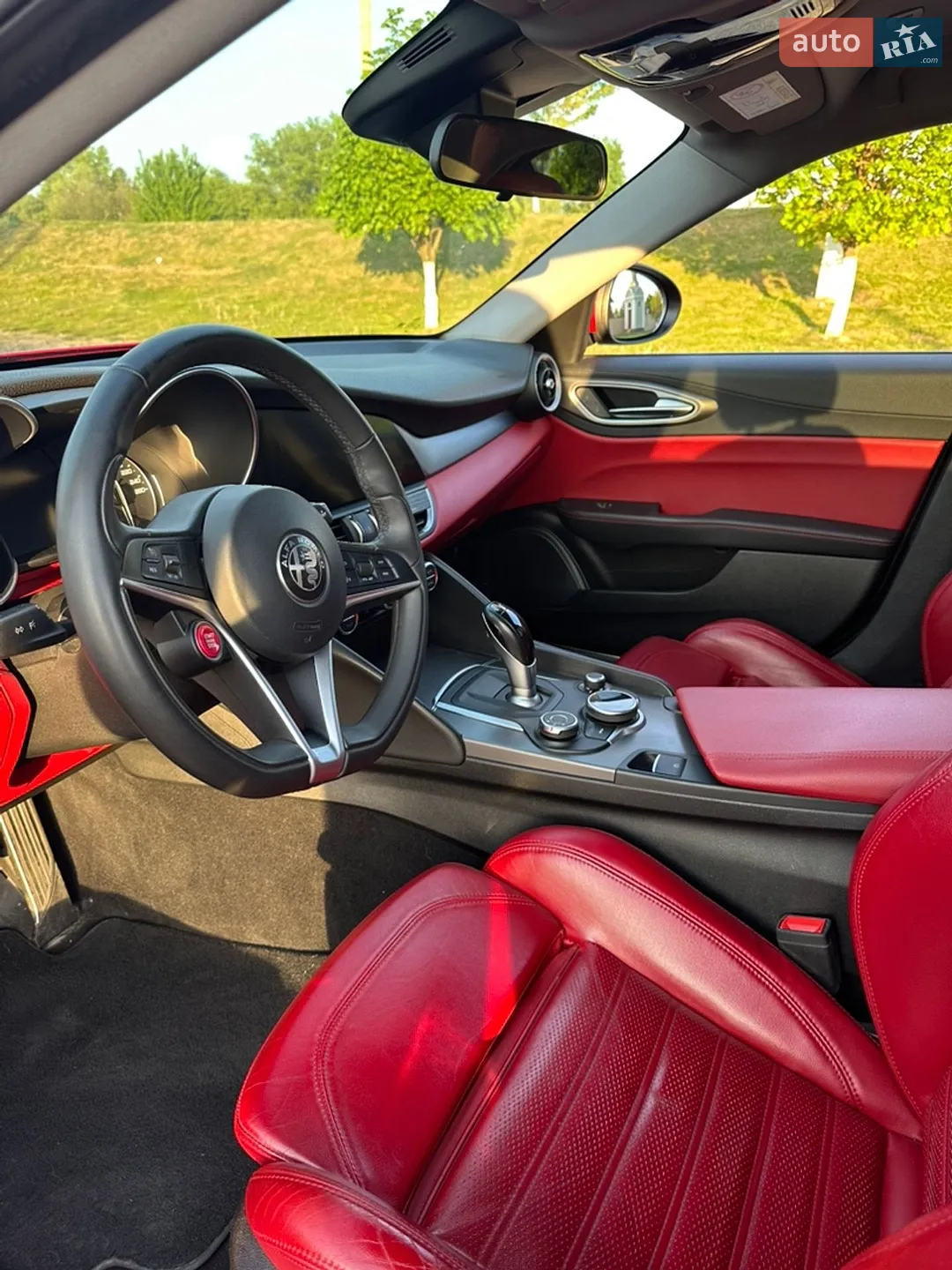 2017 Alfa Romeo Giulia - мініатюра 11
