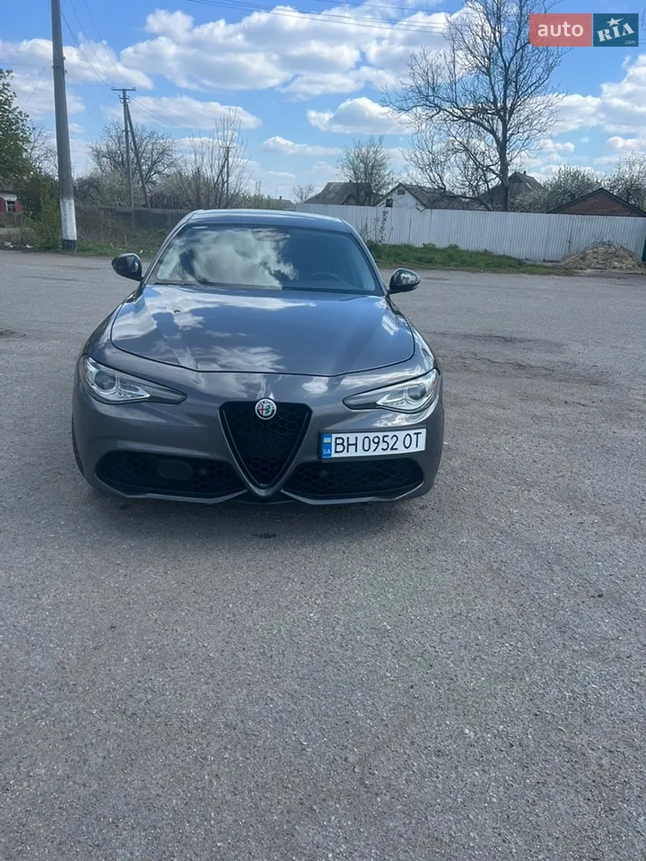 2017 Alfa Romeo Giulia - мініатюра 34