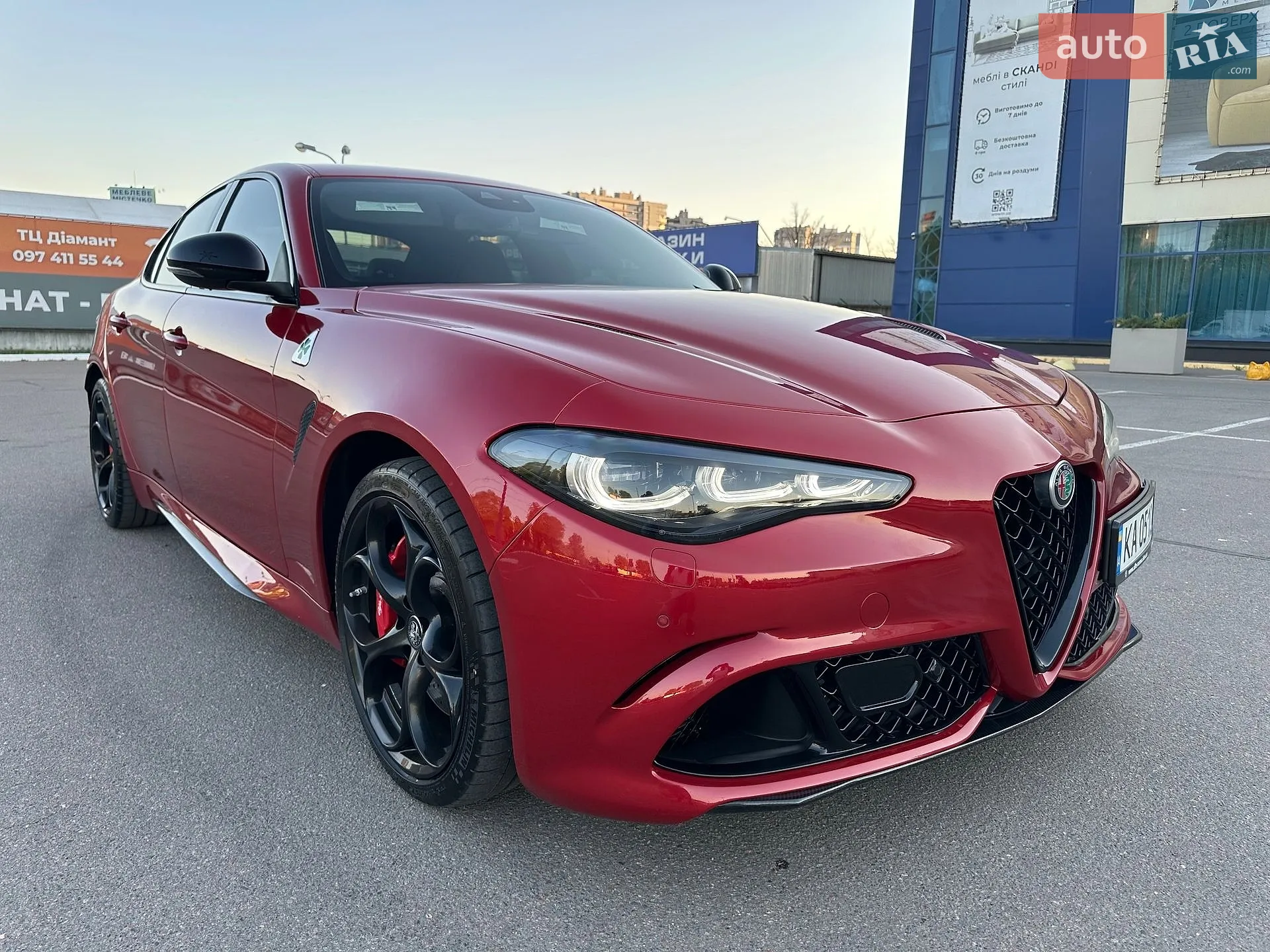 2017 Alfa Romeo Giulia - мініатюра 10