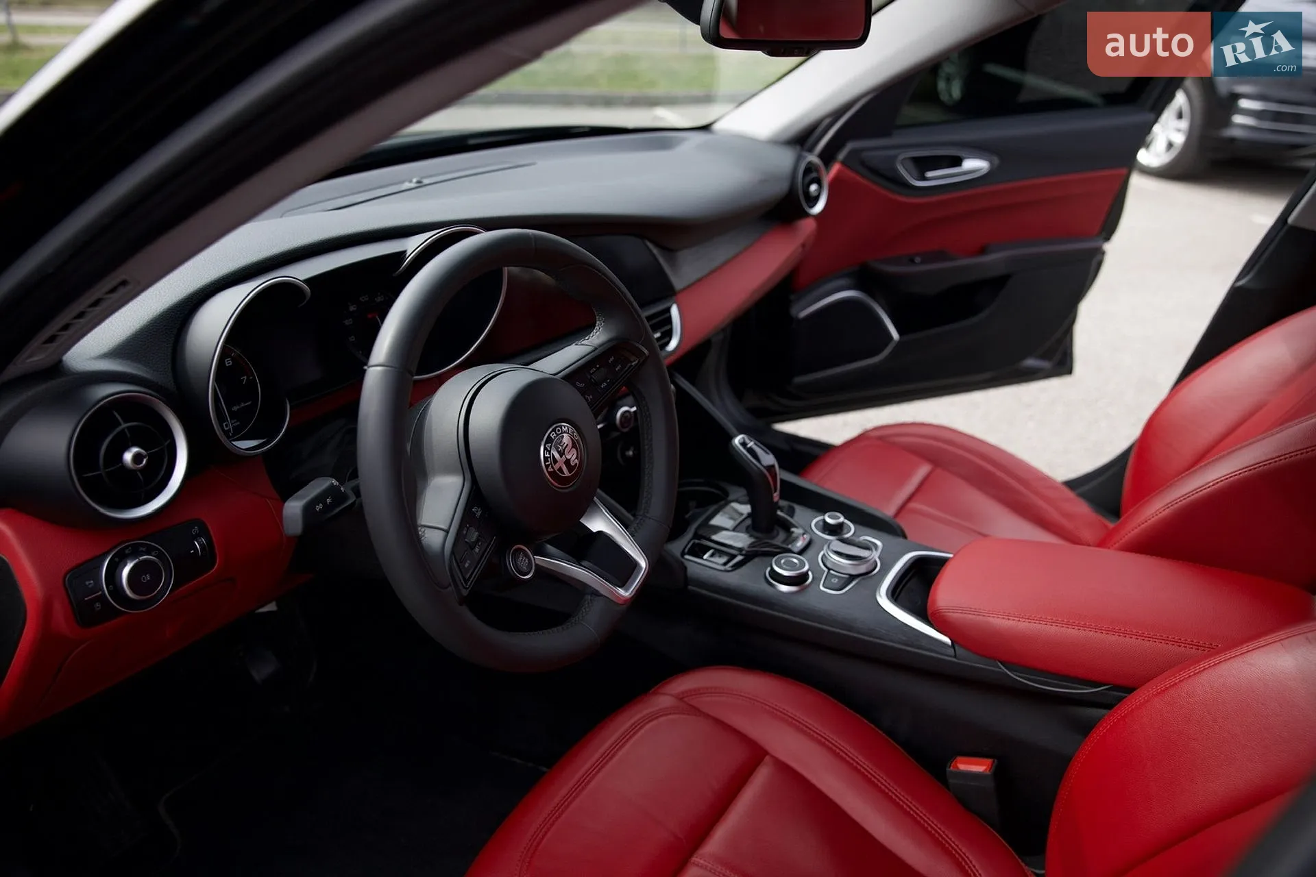 2020 Alfa Romeo Giulia - мініатюра 8