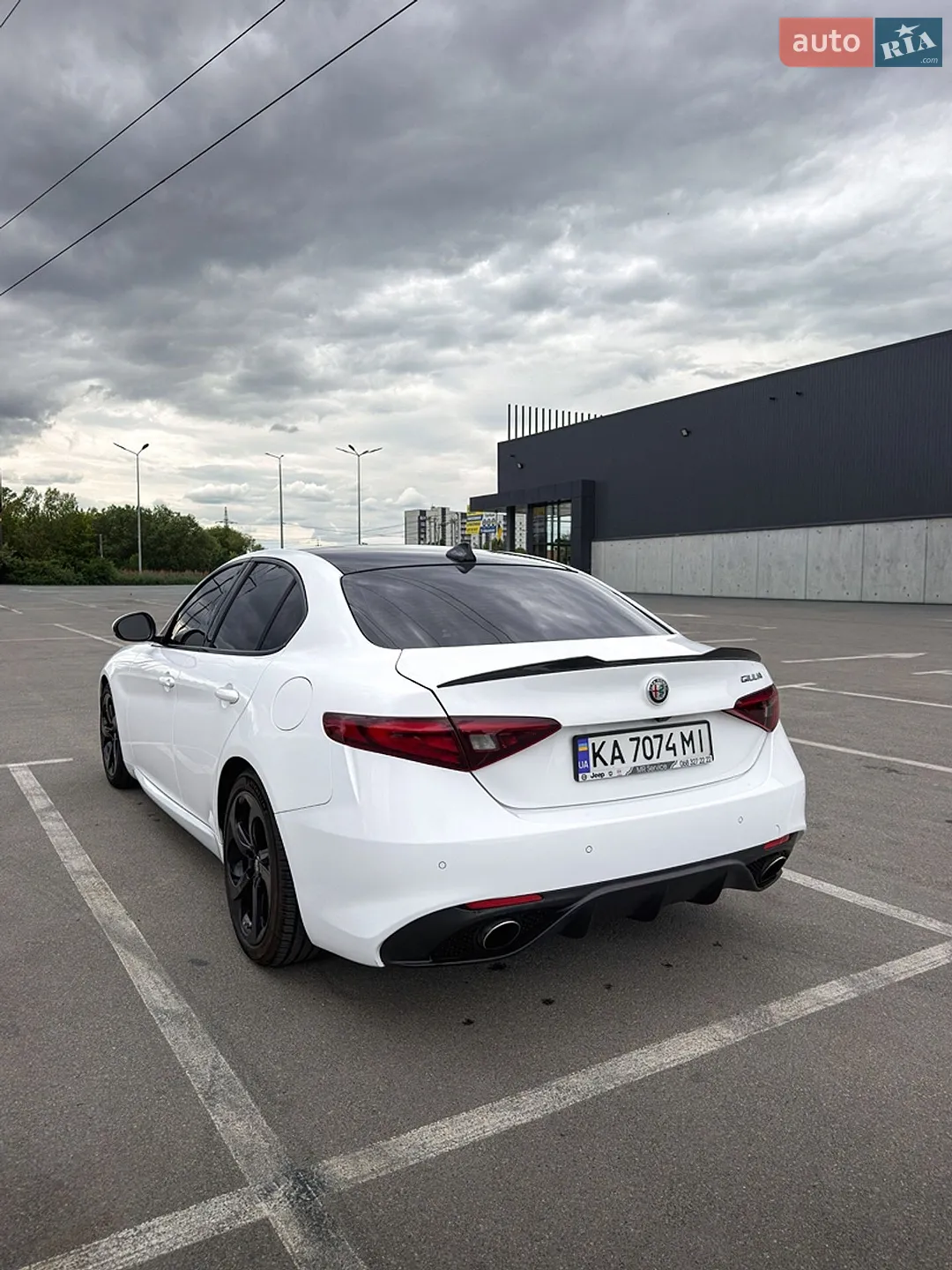 2017 Alfa Romeo Giulia - мініатюра 6