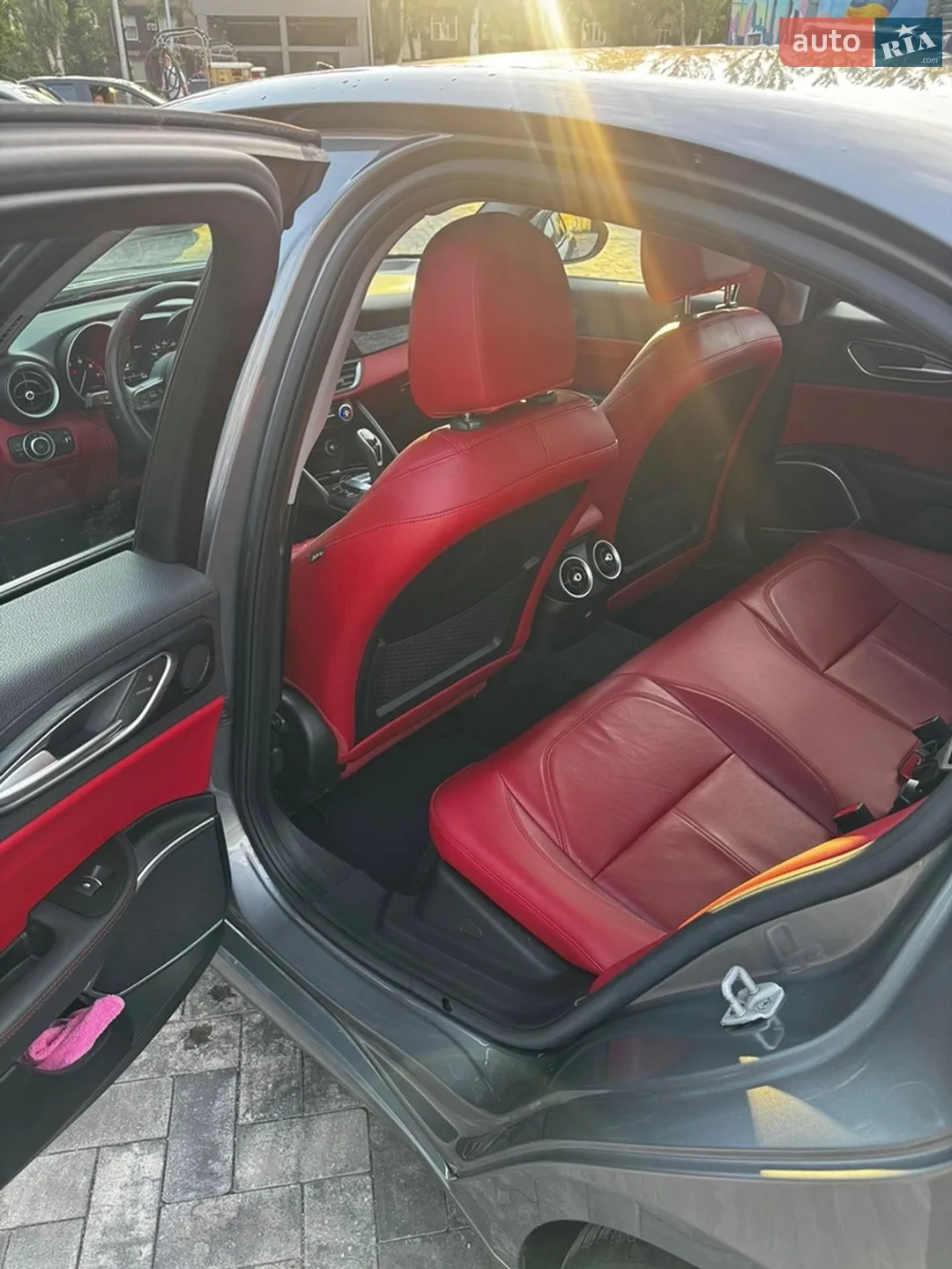 2019 Alfa Romeo Giulia - мініатюра 11