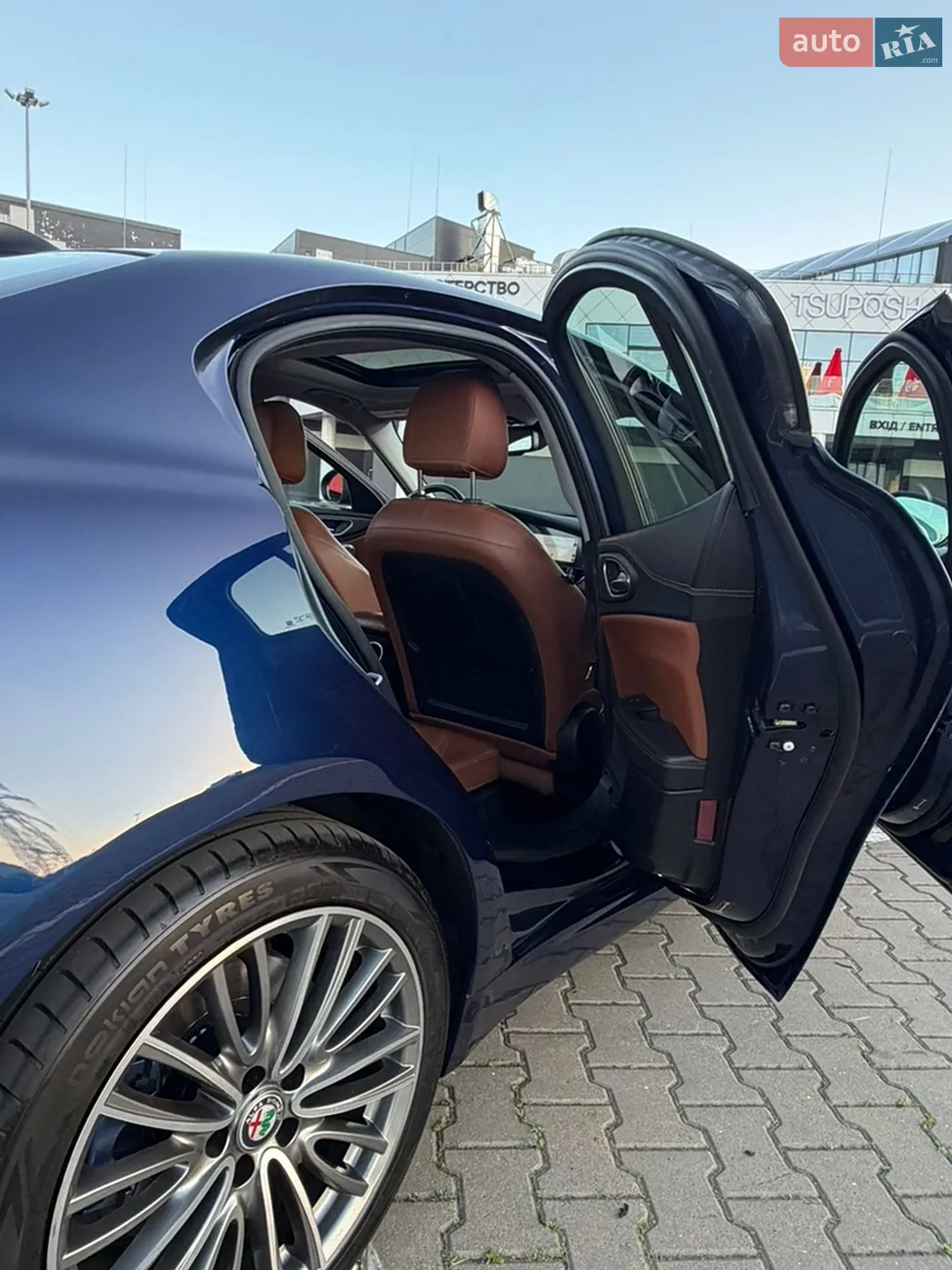 2017 Alfa Romeo Giulia - мініатюра 9