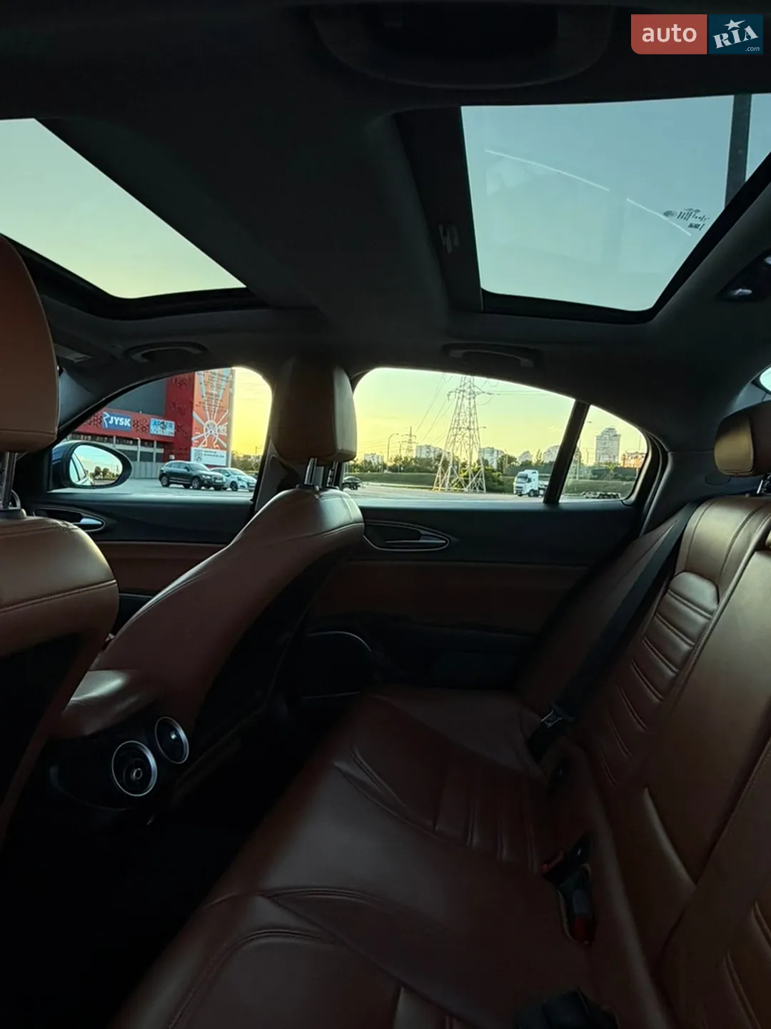 2017 Alfa Romeo Giulia - мініатюра 19