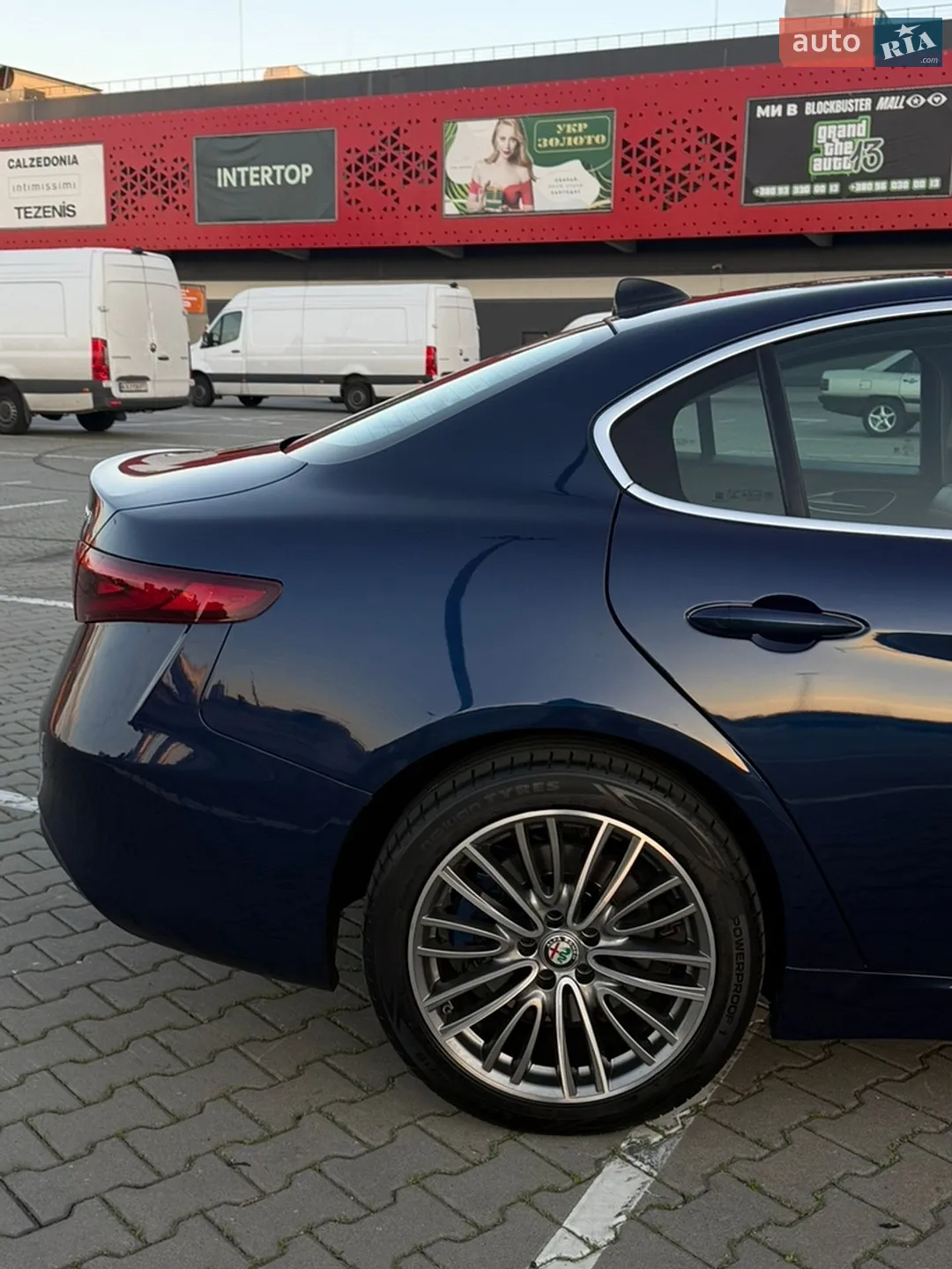 2017 Alfa Romeo Giulia - мініатюра 24
