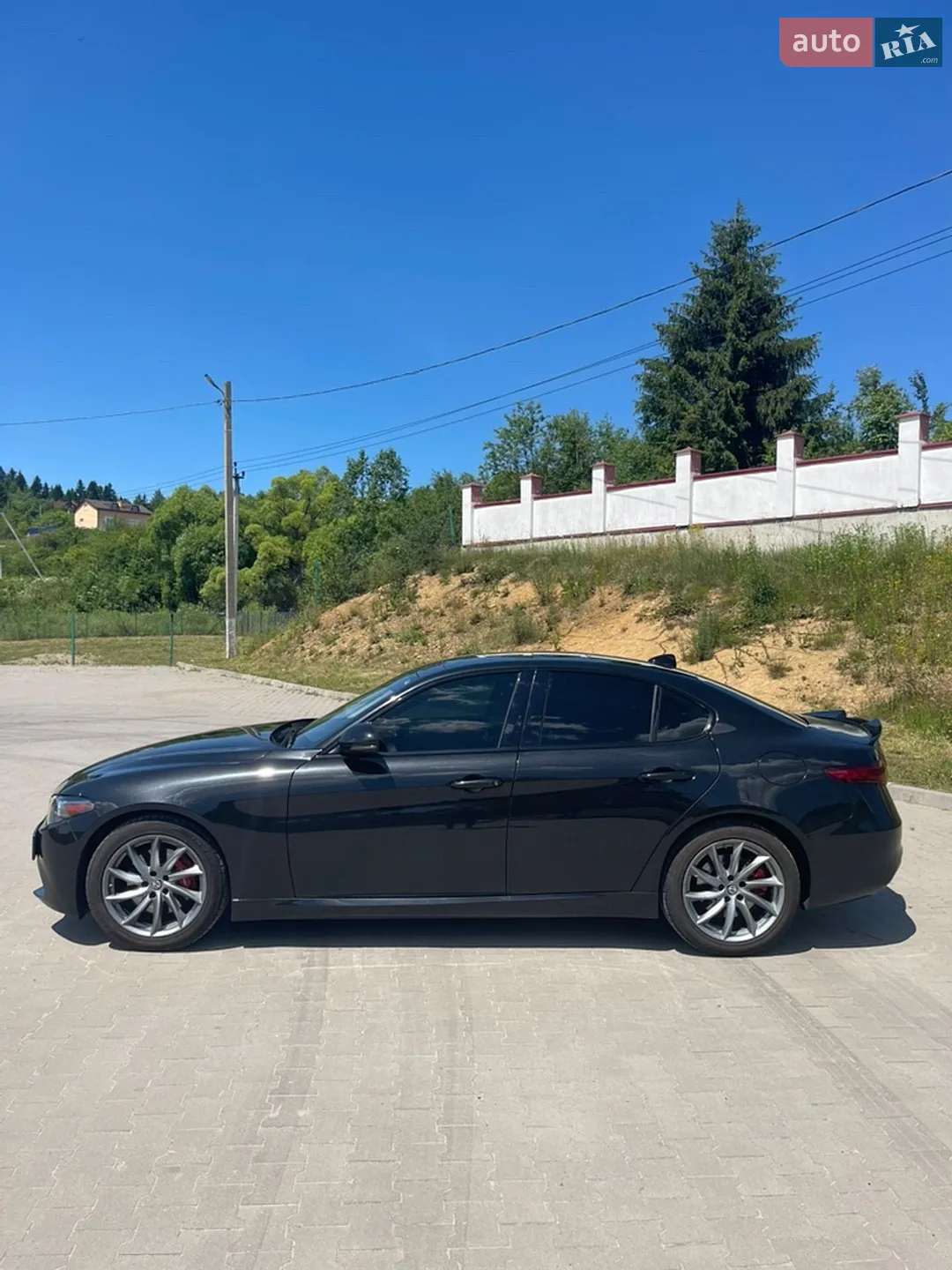 2017 Alfa Romeo Giulia - мініатюра 5