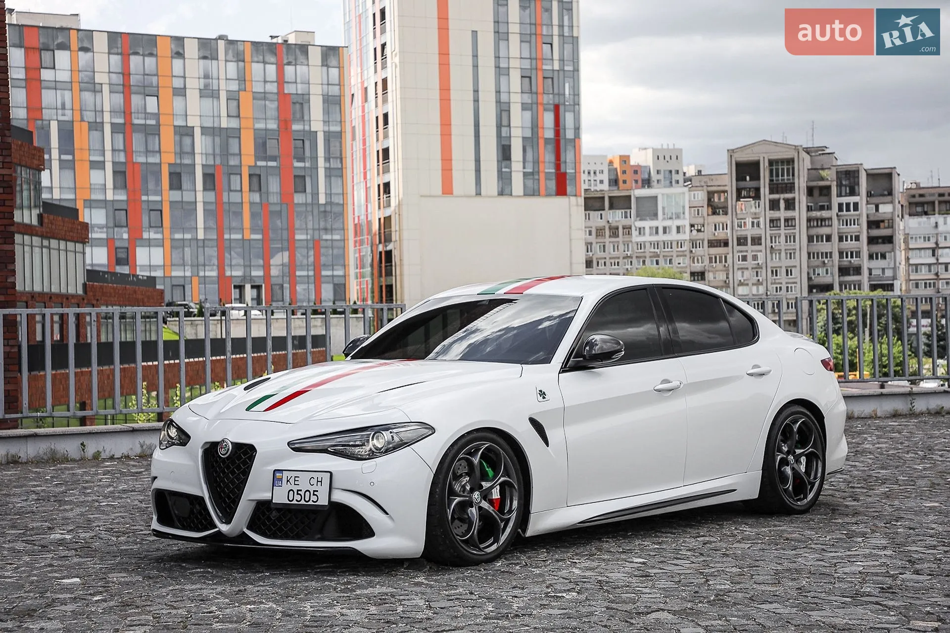 2016 Alfa Romeo Giulia - мініатюра 5