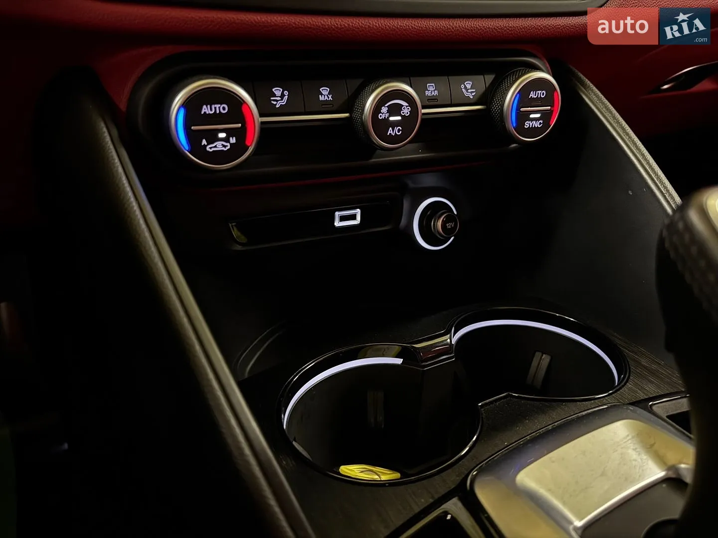 2020 Alfa Romeo Giulia - мініатюра 27